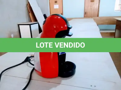 LOTE 001 - 01(UMA) CAFETEIRA EXPRESSA “DOLCE GUSTO”, NA COR VERMELHA, MARCA ARNO. (NO ESTADO)