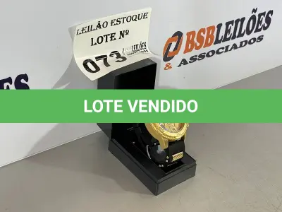 LOTE 073 - 01 RELÓGIO DOURADO COM PRETO PULSEIRA EMBORRACHADA (NO ESTADO, NÃO SABEMOS SE FUNCIONA. LEILÃO NÃO TEM GARANTIA E NEM DEVOLUÇÃO)