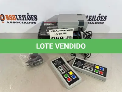 LOTE 069 - 01 VIDEOGAME VINTAGE NINTENDO COM MAIS DE 600 JOGOS EMBUTIDOS (NO ESTADO, NÃO SABEMOS SE FUNCIONA. LEILÃO NÃO TEM GARANTIA E NEM DEVOLUÇÃO)
