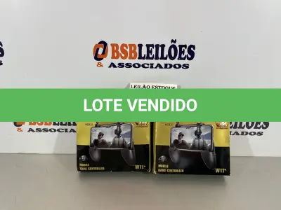 LOTE 034 - 02 SUPORTES DE CELULAR PARA JOGOS ONLINE (NO ESTADO, NÃO SABEMOS SE FUNCIONA. LEILÃO NÃO TEM GARANTIA E NEM DEVOLUÇÃO)