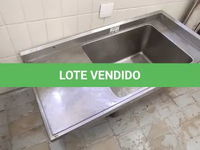 LOTE 012 - 01 TANQUE INDUSTRIAL EM INOX, DE PAREDE.(NO ESTADO DE CONSERVAÇÃO QUE SE ENCONTRA. LEILÃO NÃO TEM GARANTIA E NEM DEVOLUÇÃO).