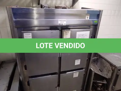 LOTE 033 - 01 GELADEIRA INDUSTRIAL COM 04 PORTAS EM INOX. (NO ESTADO, NÃO SABEMOS SE FUNCIONA. LEILÃO NÃO TEM GARANTIA E NEM DEVOLUÇÃO).