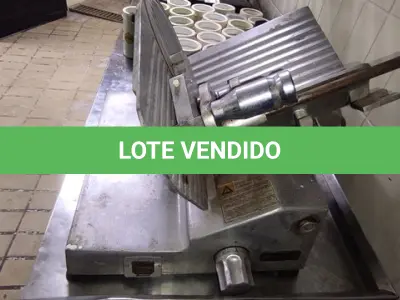 LOTE 029 - 01 FATIADORA DE FRIOS. (NO ESTADO DE CONSERVAÇÃO QUE SE ENCONTRA. NÃO SABEMOS SE FUNCIONA. LEILÃO NÃO TEM GARANTIA E NEM DEVOLUÇÃO).