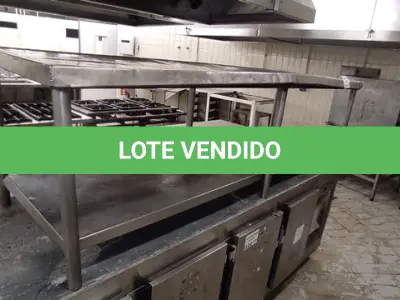 LOTE 021 - 01 PRATELEIRA BAIXA EM INOX.(NO ESTADO DE CONSERVAÇÃO QUE SE ENCONTRA. LEILÃO NÃO TEM GARANTIA E NEM DEVOLUÇÃO).