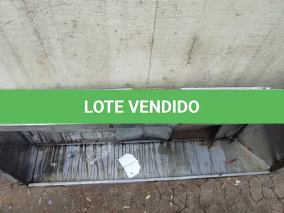 LOTE 037 - 01 COIFA EM INOX TAMANHO GRANDE. (NO ESTADO DE CONSERVAÇÃO QUE SE ENCONTRA. LEILÃO NÃO TEM GARANTIA E NEM DEVOLUÇÃO).