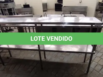 LOTE 019 - 01 PRATELEIRA EM INOX. (NO ESTADO DE CONSERVAÇÃO QUE SE ENCONTRA. LEILÃO NÃO TEM GARANTIA E NEM DEVOLUÇÃO).