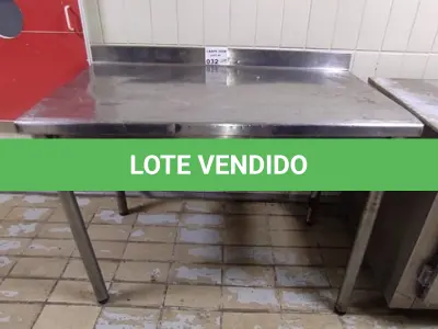 LOTE 032 - 01 BANCADA PEQUENA EM INOX. (NO ESTADO, NÃO SABEMOS SE FUNCIONA. LEILÃO NÃO TEM GARANTIA E NEM DEVOLUÇÃO).