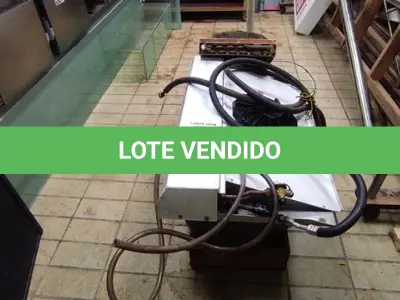 LOTE 035 - 01 BOMBA D’AGUA, 01 EXAUSTOR E MATERIAIS DIVERSOS. (NO ESTADO, NÃO SABEMOS SE FUNCIONA. LEILÃO NÃO TEM GARANTIA E NEM DEVOLUÇÃO).