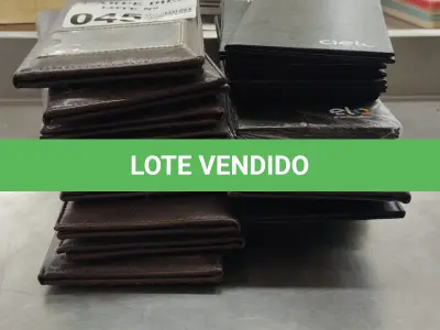 LOTE 045 - GRANDE QUANTIDADE DE PORTA CONTAS DE COURO E PAPELÃO. (NO ESTADO QUE SE ENCONTRA. LEILÃO NÃO TEM GARANTIA E NEM DEVOLUÇÃO).