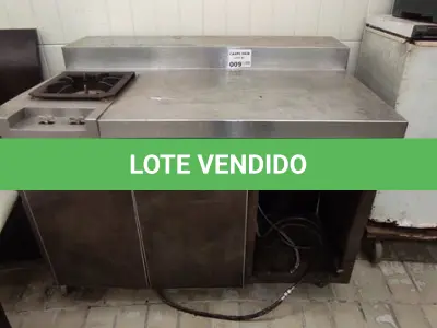 LOTE 009 - 01 FOGÃO EM MADEIRA E INOX DE 01 BOCA.(NO ESTADO DE CONSERVAÇÃO QUE SE ENCONTRA. LEILÃO NÃO TEM GARANTIA E NEM DEVOLUÇÃO).