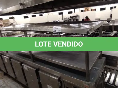 LOTE 021 - 01 PRATELEIRA BAIXA EM INOX.(NO ESTADO DE CONSERVAÇÃO QUE SE ENCONTRA. LEILÃO NÃO TEM GARANTIA E NEM DEVOLUÇÃO).