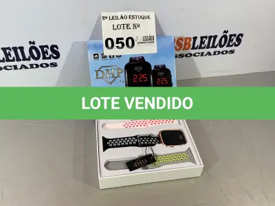 LOTE 050 - 01 RELÓGIO DIGITAL COM MULTIPLAS PULSEIRAS(NO ESTADO, NÃO SABEMOS SE FUNCIONA. LEILÃO NÃO TEM GARANTIA E NEM DEVOLUÇÃO)