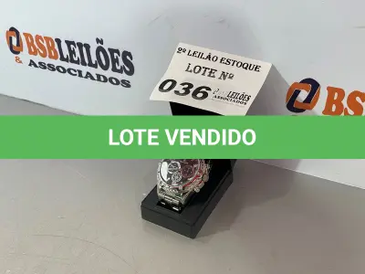 LOTE 036 - 01 RELÓGIO PRATEADO PREMIUM (NO ESTADO, NÃO SABEMOS SE FUNCIONA. LEILÃO NÃO TEM GARANTIA E NEM DEVOLUÇÃO)