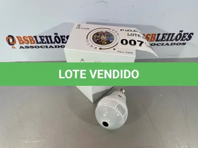 LOTE 007 - 01 CÂMERA AO VIVO EM FORMATO DE LÂMPADA, NOVA (NO ESTADO, NÃO SABEMOS SE FUNCIONA. LEILÃO NÃO TEM GARANTIA E NEM DEVOLUÇÃO)