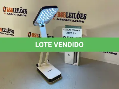 LOTE 058 - 01 ABAJOUR DE MESA LED (NO ESTADO, NÃO SABEMOS SE FUNCIONA. LEILÃO NÃO TEM GARANTIA E NEM DEVOLUÇÃO)