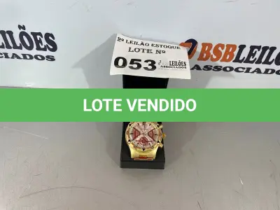 LOTE 053 - 01 RELÓGIO DOURADO (NO ESTADO, NÃO SABEMOS SE FUNCIONA. LEILÃO NÃO TEM GARANTIA E NEM DEVOLUÇÃO)