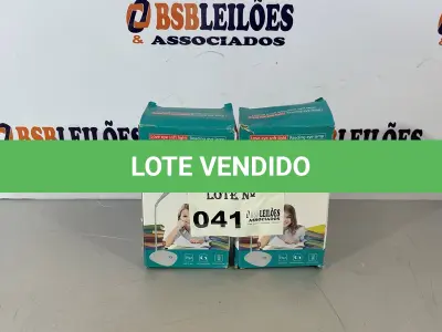 LOTE 041 - 02 ABAJOURS DE LED PARA MESA (NO ESTADO, NÃO SABEMOS SE FUNCIONA. LEILÃO NÃO TEM GARANTIA E NEM DEVOLUÇÃO)