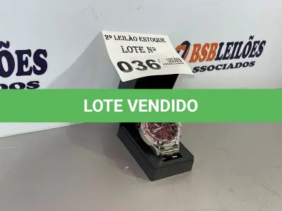 LOTE 036 - 01 RELÓGIO PRATEADO PREMIUM (NO ESTADO, NÃO SABEMOS SE FUNCIONA. LEILÃO NÃO TEM GARANTIA E NEM DEVOLUÇÃO)