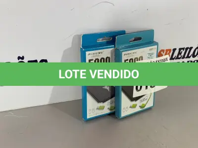 LOTE 013 - 02 BATERIAS PORTATEIS PARA CELULAR (NO ESTADO, NÃO SABEMOS SE FUNCIONA. LEILÃO NÃO TEM GARANTIA E NEM DEVOLUÇÃO)