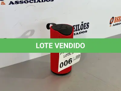 LOTE 006 - 01 CAIXA DE SOM VERMELHA NOVA (NO ESTADO, NÃO SABEMOS SE FUNCIONA. LEILÃO NÃO TEM GARANTIA E NEM DEVOLUÇÃO)