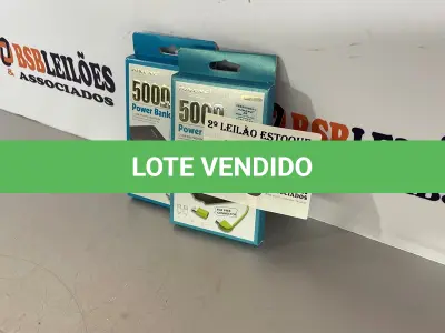 LOTE 013 - 02 BATERIAS PORTATEIS PARA CELULAR (NO ESTADO, NÃO SABEMOS SE FUNCIONA. LEILÃO NÃO TEM GARANTIA E NEM DEVOLUÇÃO)