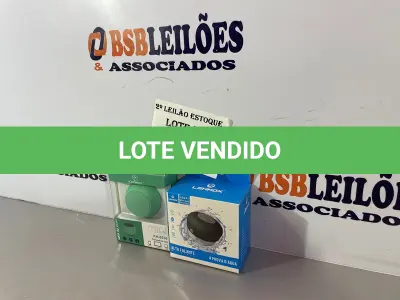 LOTE 112 - 02 CAIXA DE SOM SENDO UMA A PROVA DAGUA WIRELESS (NO ESTADO, NÃO SABEMOS SE FUNCIONA. LEILÃO NÃO TEM GARANTIA E NEM DEVOLUÇÃO)