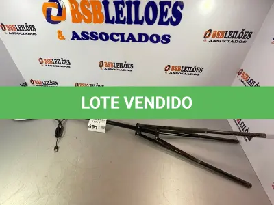 LOTE 091 - 01 RINGLIGHT PARA FOTOS COM TRIPÉ DE 2 METROS (NO ESTADO, NÃO SABEMOS SE FUNCIONA. LEILÃO NÃO TEM GARANTIA E NEM DEVOLUÇÃO)