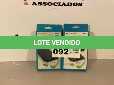 LOTE 092 - 02 BATERIAS PORTATEIS PARA CELULAR/POWERBANK (NO ESTADO, NÃO SABEMOS SE FUNCIONA. LEILÃO NÃO TEM GARANTIA E NEM DEVOLUÇÃO)