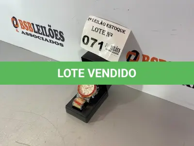 LOTE 071 - 01 RELÓGIO PRATEADO COM DOURADO (NO ESTADO, NÃO SABEMOS SE FUNCIONA. LEILÃO NÃO TEM GARANTIA E NEM DEVOLUÇÃO)