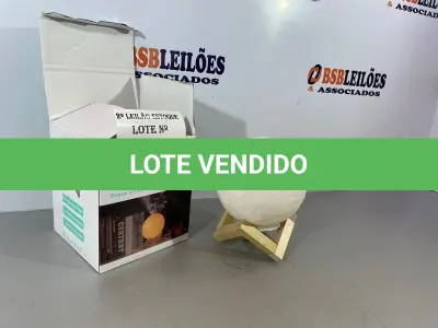 LOTE 083 - 01 LUMINARIA UMIDIFICADORA FORMATO LUA (NO ESTADO, NÃO SABEMOS SE FUNCIONA. LEILÃO NÃO TEM GARANTIA E NEM DEVOLUÇÃO)
