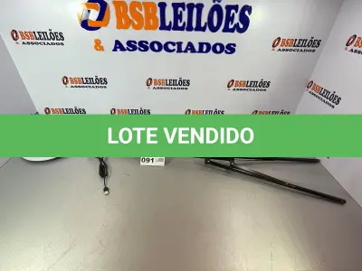 LOTE 091 - 01 RINGLIGHT PARA FOTOS COM TRIPÉ DE 2 METROS (NO ESTADO, NÃO SABEMOS SE FUNCIONA. LEILÃO NÃO TEM GARANTIA E NEM DEVOLUÇÃO)