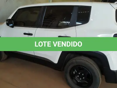 LOTE 001 - 01 AUTOMÓVEL JEEP/RENEGADE 1.8 MT,ANO 2017,  PLACA PAV 3541, RENAVAM 01115436632, EM BOM ESTADO DE CONSERVAÇÃO, COM O FUNCIONAMENTO COMPROMETIDO POSSIVELMENTE DEVIDO A FALTA DE BATERIA. (NO ESTADO)