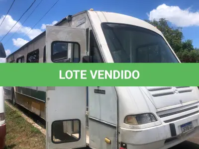LOTE 530 - 01 MOTORHOME MERCEDES BENZ, MODELO ALFA 12.000E, ANO 1999/2000, VERSÃO MOTORCASA, CHASSIS MB OH 1621LE/59, MOTOR MB 1621INTERCULADO, TURBINADO 211CV, SUSPENSÃO A AR, COMPRIMENTO MAX.12.60 MTS,LARGURA MAX2.90MTS, ALTURA MAX3.10MTS, TARA 9.650KG, CAPACIDADE DE GARGA 8.350KG (NO ESTADO)(VISTORIA AGENDAR 61-98153-0503 JÚNIOR) (MOTORHOME SERÁ ENTREGUE EM BRASÍLIA -DF)