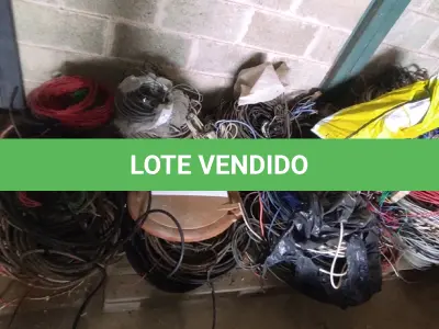 LOTE 008 - 01 LOTE COM CABOS DE ELÉTRICOS DIVERSOS (NO ESTADO, NÃO SABEMOS SE FUNCIONA. LEILÃO NÃO TEM GARANTIA E NEM DEVOLUÇÃO).