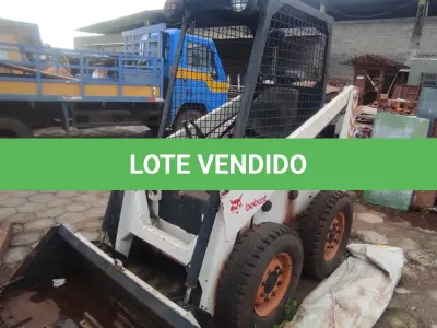 LOTE 058 - 01 TRATOR BOB CAT (NO ESTADO, NÃO SABEMOS SE FUNCIONA. LEILÃO NÃO TEM GARANTIA E NEM DEVOLUÇÃO).