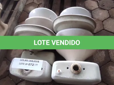 LOTE 072 - 07 PIAS PARA LAVATÓRIO E 02 CAIXAS ACOPLADAS (NO ESTADO, NÃO SABEMOS SE FUNCIONA. LEILÃO NÃO TEM GARANTIA E NEM DEVOLUÇÃO).