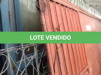 LOTE 061 - 01 LOTE COM PORTA DE FERRO , GRANDES (NO ESTADO, NÃO SABEMOS SE FUNCIONA. LEILÃO NÃO TEM GARANTIA E NEM DEVOLUÇÃO).