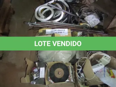 LOTE 018 -  01 LOTE TELEFONES ,CENTRAL TELEFÔNICA ,CANOS DE COBRE ,REATORES  (NO ESTADO, NÃO SABEMOS SE FUNCIONA. LEILÃO NÃO TEM GARANTIA E NEM DEVOLUÇÃO).