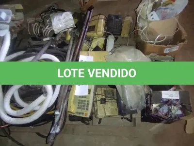 LOTE 018 -  01 LOTE TELEFONES ,CENTRAL TELEFÔNICA ,CANOS DE COBRE ,REATORES  (NO ESTADO, NÃO SABEMOS SE FUNCIONA. LEILÃO NÃO TEM GARANTIA E NEM DEVOLUÇÃO).