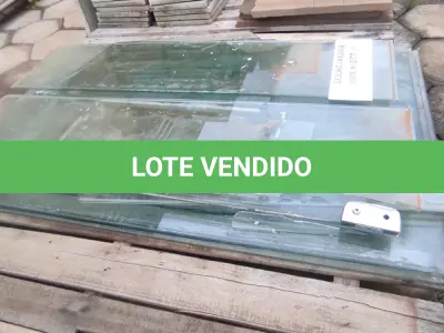 LOTE 077 - 01 LOTE COM RETALHOS DE VIDRO (NO ESTADO, NÃO SABEMOS SE FUNCIONA. LEILÃO NÃO TEM GARANTIA E NEM DEVOLUÇÃO).