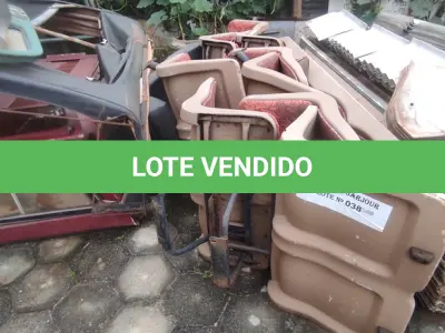 LOTE 038 - 01 LOTE COM POLTRONAS PARA ÔNIBUS  (NO ESTADO, NÃO SABEMOS SE FUNCIONA. LEILÃO NÃO TEM GARANTIA E NEM DEVOLUÇÃO.