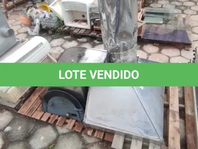 LOTE 040 - 02 COIFAS E 01 TAMPA PARA FORNO (NO ESTADO, NÃO SABEMOS SE FUNCIONA. LEILÃO NÃO TEM GARANTIA E NEM DEVOLUÇÃO).