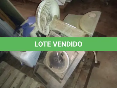 LOTE 009 -  01 LOTE COM MONITORES CRT ,VENTILADOR INCOMPLETO ,HIDRO SAUNA ,TOCA DISCO(NO ESTADO, NÃO SABEMOS SE FUNCIONA. LEILÃO NÃO TEM GARANTIA E NEM DEVOLUÇÃO).