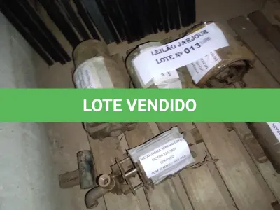 LOTE 013 - 05 MOTORES ELÉTRICOS (NO ESTADO, NÃO SABEMOS SE FUNCIONA. LEILÃO NÃO TEM GARANTIA E NEM DEVOLUÇÃO).