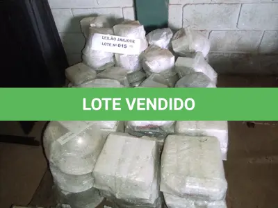 LOTE 015 - LUMINÁRIAS DE EMBUTIR (NO ESTADO, NÃO SABEMOS SE FUNCIONA. LEILÃO NÃO TEM GARANTIA E NEM DEVOLUÇÃO).