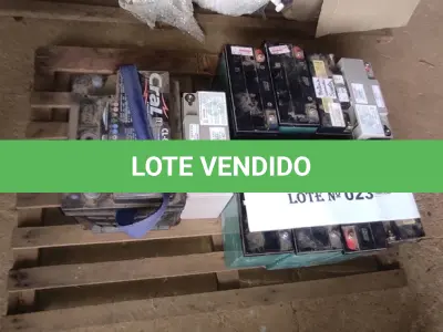 LOTE 023 -  01 LOTE COM BATERIAS DIVERSAS (NO ESTADO, NÃO SABEMOS SE FUNCIONA. LEILÃO NÃO TEM GARANTIA E NEM DEVOLUÇÃO).