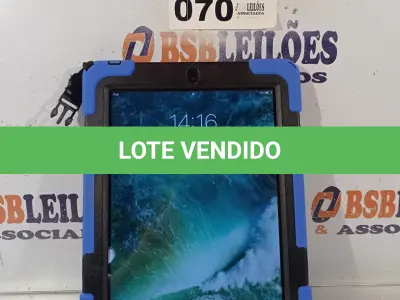 LOTE 070 - 01 IPAD 16GB MODELO MD510LL/A. (NO ESTADO, LEILÃO NÃO TEM GARANTIA E NEM DEVOLUÇÃO, SUJEITO A POSSÍVEIS AVARIAS VISÍVEIS/OCULTAS E/OU AUSÊNCIA DE COMPONENTES).