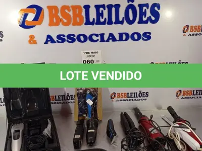 LOTE 060 - 01 LOTE COM VÁRIAS MÁQUINAS DE CORTAR CABELO, ESCOVA ROTATIVA, CHAPINHA E BABY LISE INCOMPLETOS. (NO ESTADO, LEILÃO NÃO TEM GARANTIA E NEM DEVOLUÇÃO, SUJEITO A POSSÍVEIS AVARIAS VISÍVEIS/OCULTAS E/OU AUSÊNCIA DE COMPONENTES).