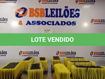 LOTE 130 - 09 BROXAS RETANGULAR SEM OS CABOS. (NO ESTADO, LEILÃO NÃO TEM GARANTIA E NEM DEVOLUÇÃO, SUJEITO A POSSÍVEIS AVARIAS VISÍVEIS/OCULTAS E/OU AUSÊNCIA DE COMPONENTES).