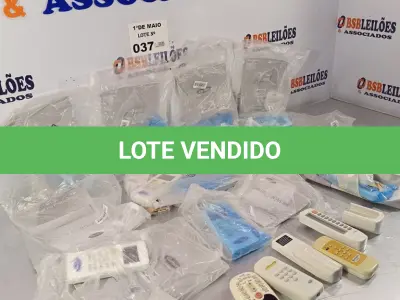 LOTE 037 - 01 LOTE COM VÁRIOS CONTROLES PARA AR CONDICIONADO MARCAS E MODELOS DIVERSOS. (NO ESTADO, LEILÃO NÃO TEM GARANTIA E NEM DEVOLUÇÃO, SUJEITO A POSSÍVEIS AVARIAS VISÍVEIS/OCULTAS E/OU AUSÊNCIA DE COMPONENTES).
